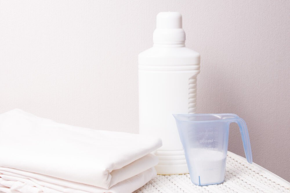Clean your clothes from stains of cleaning products
