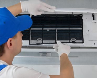 How to Clean the Air Conditioner
