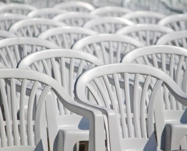5 Easy Steps to Clean and Brighten Your White Plastic Chairs